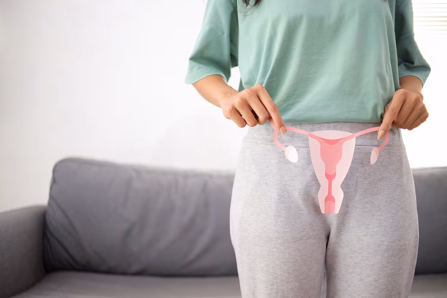 woman holder uterus